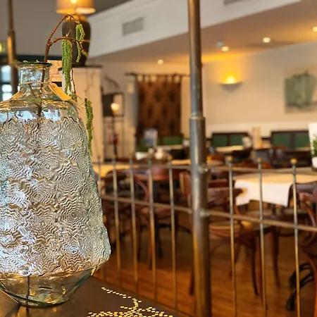 베스트 웨스턴 호텔 노비스 에인트호벤 - 벤로 A67 호텔