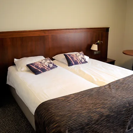 Western Nobis Eindhoven-venlo A67 4*