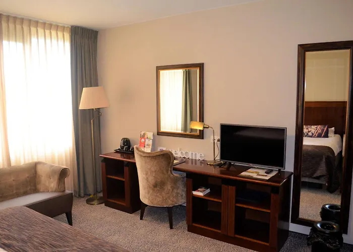 Western Nobis Eindhoven-venlo A67 Szálloda 4*