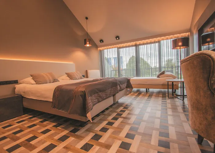 Western Nobis Eindhoven-venlo A67 4* アステン